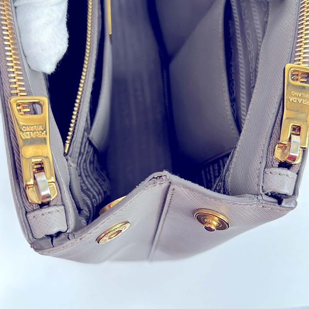 Authenticated PRADA Galleria Saffiano Bag -Beige - Picture 15 of 17